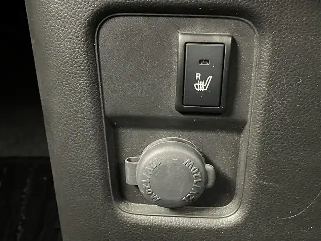 スズキ ワゴンＲ HYBRID FZ 千葉県 2017(平29)年 3.9万km ブレイブカーキP 禁煙車/スズキセーフティサポート/・デュアルセンサーブレーキサポート/・ヘッドアップディスプレイ/・車線逸脱警報システム/・コーナーセンサー/純正８インチメモリナビ/・型番：CN-RZ83/・CD/Bluetooth/フルセグTV/・全方位カメラ/・ビルトインETC/D席シートヒーター/革巻きステアリング/・ステアリングスイッチ/純正フロアマット/純正１４インチAW/オートライト/・ハロゲンヘッドライト/スマートキー&プッシュスタート