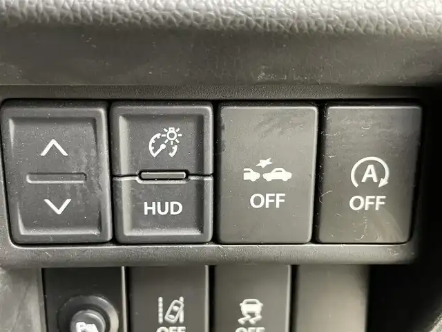 スズキ ワゴンＲ HYBRID FZ 千葉県 2017(平29)年 3.9万km ブレイブカーキP 禁煙車/スズキセーフティサポート/・デュアルセンサーブレーキサポート/・ヘッドアップディスプレイ/・車線逸脱警報システム/・コーナーセンサー/純正８インチメモリナビ/・型番：CN-RZ83/・CD/Bluetooth/フルセグTV/・全方位カメラ/・ビルトインETC/D席シートヒーター/革巻きステアリング/・ステアリングスイッチ/純正フロアマット/純正１４インチAW/オートライト/・ハロゲンヘッドライト/スマートキー&プッシュスタート