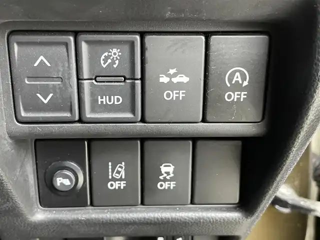 スズキ ワゴンＲ HYBRID FZ 千葉県 2017(平29)年 3.9万km ブレイブカーキP 禁煙車/スズキセーフティサポート/・デュアルセンサーブレーキサポート/・ヘッドアップディスプレイ/・車線逸脱警報システム/・コーナーセンサー/純正８インチメモリナビ/・型番：CN-RZ83/・CD/Bluetooth/フルセグTV/・全方位カメラ/・ビルトインETC/D席シートヒーター/革巻きステアリング/・ステアリングスイッチ/純正フロアマット/純正１４インチAW/オートライト/・ハロゲンヘッドライト/スマートキー&プッシュスタート