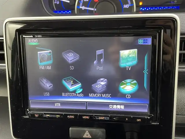 スズキ ワゴンＲ HYBRID FZ 千葉県 2017(平29)年 3.9万km ブレイブカーキP 禁煙車/スズキセーフティサポート/・デュアルセンサーブレーキサポート/・ヘッドアップディスプレイ/・車線逸脱警報システム/・コーナーセンサー/純正８インチメモリナビ/・型番：CN-RZ83/・CD/Bluetooth/フルセグTV/・全方位カメラ/・ビルトインETC/D席シートヒーター/革巻きステアリング/・ステアリングスイッチ/純正フロアマット/純正１４インチAW/オートライト/・ハロゲンヘッドライト/スマートキー&プッシュスタート