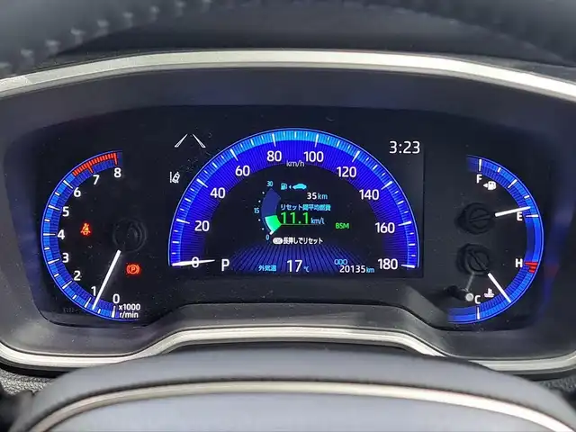 トヨタ カローラ クロス Z 大阪府 2022(令4)年 2.1万km プラチナホワイトパールマイカ /禁煙車//ワンオーナー車//9インチナビ機能付きディスプレイオーディオ/・FM・AM・BT・USB・Miracast・フルセグTV//モデリスタエアロ(F.S.R)//ハーフレザーシート//前席シートヒーター//パワーバックドア//ルーフレール//レーダークルーズコントロール//BSM(ブラインドスポットモニター)//LTA(レーントレーシングアシスト)//RSA(ロードサインアシスト)//LEDヘッドライト//オートマチックハイビーム//プロジェクションカーテシイルミ//ビルトインETC2.0//ディーラーOP前後ドラレコ・レーダー//電動パーキングブレーキ//保証書//取扱説明書//スペアキー