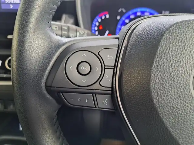 トヨタ カローラ クロス Z 大阪府 2022(令4)年 2.1万km プラチナホワイトパールマイカ /禁煙車//ワンオーナー車//9インチナビ機能付きディスプレイオーディオ/・FM・AM・BT・USB・Miracast・フルセグTV//モデリスタエアロ(F.S.R)//ハーフレザーシート//前席シートヒーター//パワーバックドア//ルーフレール//レーダークルーズコントロール//BSM(ブラインドスポットモニター)//LTA(レーントレーシングアシスト)//RSA(ロードサインアシスト)//LEDヘッドライト//オートマチックハイビーム//プロジェクションカーテシイルミ//ビルトインETC2.0//ディーラーOP前後ドラレコ・レーダー//電動パーキングブレーキ//保証書//取扱説明書//スペアキー