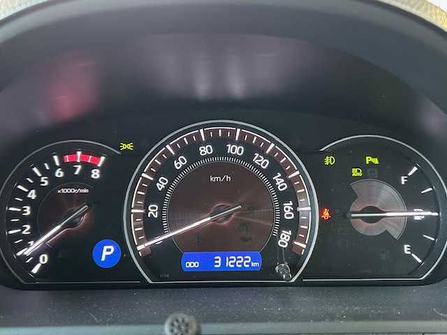 トヨタ エスクァイア Gi プレミアムパッケージ ブラックテーラード 道東・釧路十勝 2019(平31)年 3.2万km ブラック 4WD/寒冷地仕様/ワンオーナー/社外10インチメモリーナビ/　　（DVD/CD/フルセグTV/Bluetooth）/バックカメラ/トヨタセーフティセンス/　　衝突軽減ブレーキ/　　レーンキープアシスト/　　オートマチックハイビーム/クルーズコントロール/社外10.2インチフリップダウンモニター/両側パワースライドドア/フロントワイパーデアイサ―/ハーフレザーシート/前席シートヒーター/アイドリングストップ/ウッドコンビハンドル/ステアリングヒーター/ステアリングリモコン/ビルトインETC/LEDヘッドライト/フォグライト/横滑り防止装置/ウィンカーミラー/電動格納ミラー/運転席シートヒーター/モデリスタフルエアロ/ドライブレコーダー前後/純正ドアバイザー/純正フロアマット/スペアタイヤ/社外レーダー/キーレス一体型純正エンジンスターター/スマートキー/エンジンプッシュスタート/スペアキー/ディーラー記録簿 R4/5/6/取扱説明書/保証書/ナビ取説/純正15インチアルミホイール