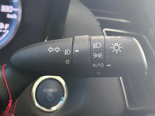 トヨタ クラウン ハイブリッド RS アドバンス 福島県 2019(令1)年 2.6万km ホワイトパールクリスタルシャイン 登録時走行距離：25457km/サンルーフ/純正ナビ/ (フルセグTV/BT/CD/DVD/AM/FM)/バックカメラ/全周囲カメラ/トヨタセーフティセンス/ ・プリクラッシュセーフティ/ ・クリアランスソナー/ ・BSM（ブラインドスポットモニター）/ ・RCTA（リヤクロストラフィックアラート）/プッシュスタート/パドルシフト/ステアリングスイッチ/電動チルト/MTモード付AT/ビルトインETC/前後ドライブレコーダー/レザーシート/パワーシート/ (D席/N席）/メモリーシート/純正フロアマット/電動格納ミラー/ウィンカーミラー/ドアバイザー/オートライト/オートマチックハイビーム/LEDヘッドライト/フォグランプ/スマートキー/エンジンスターター/純正18インチAW/レーンキープアシスト/横滑り防止装置/保証書/取扱説明書