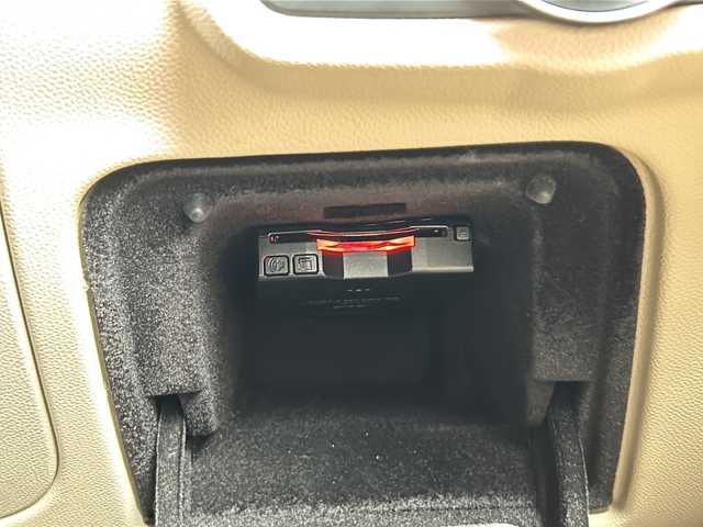 アルファロメオ ステルヴィオ ファーストエディション 静岡県 2019(令1)年 7.5万km ブルーモンテカルロ 純正メモリナビ/・Bluetooth/・USB/・AUX/・AM/・FM/主要装備/・衝突軽減/・追従クルコン/・バックカメラ/・コーナーセンサー/・ETC/・オートライト/・オートハイビーム/・純正ドラレコ前後/・シートヒーター/・ハンドルヒーター/・フォグランプ/・純正アルミホイール/・純正フロアマット/・スマートキー/・プッシュスタート
