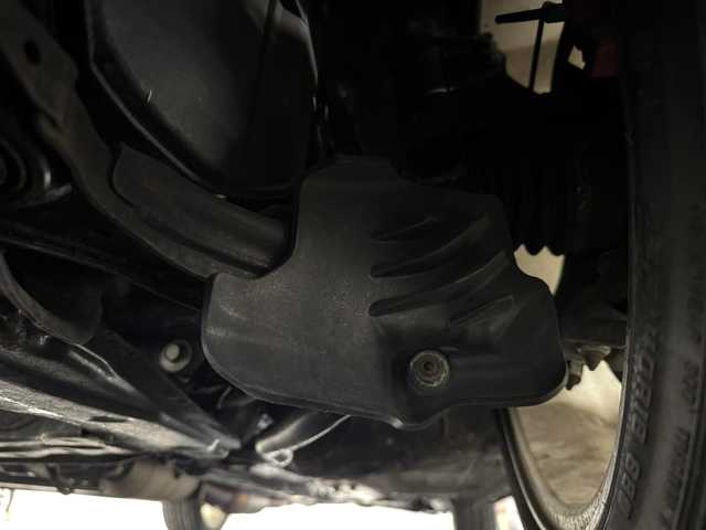 ホンダ シビック タイプR 三重県 2007(平19)年 7.7万km チャンピオンシップホワイト プレミアムガソリン/FF/6F/JVCケンウッド CDレシーバー U400BT/（AM/FM/CD/USB/iPod/AUX/Bluetooth）/無限エアロ（フロント・サイド・リヤバンパースポイラー）/純正リヤスポイラー/ETC/安全/・ABS/装備/・無限スポーツマフラー/・BLITZ車高調キット（ショックアブソーバー）DAMPER ZZ-Rシリーズ/・純正 Bremboフロントブレーキキャリパー（4POT）/・タイプR専用セミバケットシート（赤×黒スェード/リクライニング・シートハイトアジャスター付）/・オートエアコン/・HIDヘッドランプ/・電動格納＆調整ドアミラー/・純正 18×7.5J アルミホイール（ENKEI製）/・保/・リモコンキーx1、予備メカニカルキーx1/・2.0L K20A型 i-VTECエンジン（カタログ値：最大出力225PS/8000rpm、最大トルク21.9kgm/6100rpm、パワーウェイトレシオ5.64kg/PS）/など
