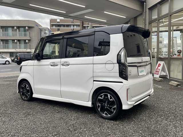 ホンダ Ｎ ＢＯＸ カスタム G L ターボ ホンダセンシング 兵庫県 2019(平31)年 2.2万km プラチナホワイトパール ワンオーナー/HondaSENSING/純正ディーラーSDナビ（Gathers）/　Bluetooth/CD/USB/iPod/AUX/AM/FM/フルセグテレビ（走行中視聴可能）/バックカメラ/純正ビルトインETC/前方ドライブレコーダー/両側パワースライドドア/MTモード付/パドルシフト/ベンチシート/アイドリングストップ/パーキングアシスト/アダプティブクルーズコントロール/アンチロック・ブレーキ・システム/レーンキープアシスト/前後コーナーセンサー/横滑り防止装置/盗難防止装置/衝突被害軽減システム/パワーステアリング/パワーウィンドウ/純正フロアマット/純正アルミホイール/エアバッグ（W+サイド）/カーテンエアバッグ/LEDヘッドライト/スマートキー/スペアキー（1本）/保証書/取扱説明書