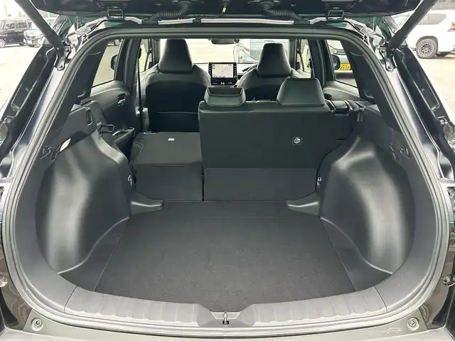 トヨタ カローラ クロス ハイブリッド Z 茨城県 2023(令5)年 3.7万km アティチュードブラックマイカ Toyota Safety Sense/純正9インチディスプレイオーディオナビ/-Bluetooth USB AppleCarPlay AndroidAuto/バックカメラ/プリクラッシュセーフティ/レーダークルーズコントロール/オートマッチックハイビーム/ロードサインアシスト/LEDオートライト フロントフォグランプ/ハーフレザーシート/前席シートヒーター/純正18インチアルミホイール/ルーフレール/ステアリングスイッチ/スマートキー/ビルトインETC2.0/取扱説明書