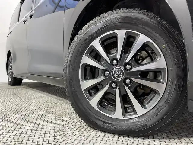 トヨタ エスクァイア Gi 大阪府 2019(令1)年 2.5万km ブラック 黒革シート 純正10incナビTV バックカメラ フリップダウンモニター シートヒーター クルーズコントロール 衝突軽減ブレーキ レーンアシスト オートハイビーム 両側パワースライドドア クリアランスソナー ETC