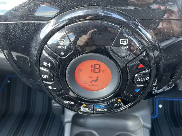 日産 ノート e－パワー X 栃木県 2016(平28)年 5.2万km シャイニングブルー エマージェンシーブレーキ/純正メモリナビ/フルセグTV/DVD/Bluetooth/USB/アラウンドビューモニター/ドライブレコーダー/インテリジェントルームミラー/スマートキー/プッシュスタート/ステアリングリモコン/LEDオートライト/純正フロアマット/盗難防止装置/横滑り防止装置/保証書
