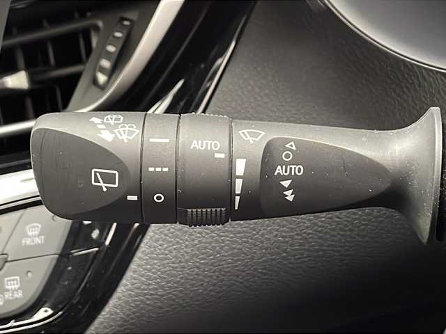 トヨタ Ｃ－ＨＲ G 千葉県 2021(令3)年 3.7万km ブラックマイカ モデリスタエアロ/Ｍｉｒａｃａｓｔ/ＩＳＯＦＩＸ/Ｔ－ｃｏｎｎｅｃｔ/クルーズコントロール/レインセンサー/フォグ/ステアリングスイッチ/オートライト/オートワイパー/全席シートヒータークーラー/ブラインドスポットモニター/パノラミックビューモニター/運転席パワーシート/USB/HDMI