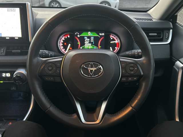 トヨタ ＲＡＶ４ G Zパッケージ 愛知県 2019(令1)年 4.3万km アティチュードブラックマイカ ・禁煙車/・ワンオーナー/・純正ナビ/フルセグTV/・バックカメラ/・ビルトインETC/・Bluetooth/USB/・ドライブレコーダー/・セーフティセンス/・RCTA/PKSB/・クリアランスソナー/・前席シートヒーター/・ステアリングヒーター/・パワーバックドア/・ルーフレール/・純正１９インチアルミ/・ステアスイッチ/・LEDオートライト/・フォグランプ/・電動格納ミラーウインカー/・新車保証書/取扱説明書/・スペアキー