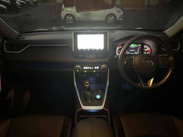 トヨタ ＲＡＶ４ G Zパッケージ 愛知県 2019(令1)年 4.3万km アティチュードブラックマイカ ・禁煙車/・ワンオーナー/・純正ナビ/フルセグTV/・バックカメラ/・ビルトインETC/・Bluetooth/USB/・ドライブレコーダー/・セーフティセンス/・RCTA/PKSB/・クリアランスソナー/・前席シートヒーター/・ステアリングヒーター/・パワーバックドア/・ルーフレール/・純正１９インチアルミ/・ステアスイッチ/・LEDオートライト/・フォグランプ/・電動格納ミラーウインカー/・新車保証書/取扱説明書/・スペアキー