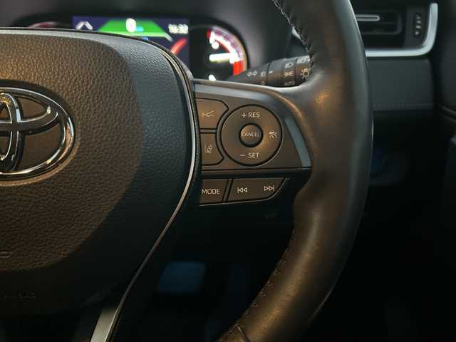 トヨタ ＲＡＶ４ G Zパッケージ 愛知県 2019(令1)年 4.3万km アティチュードブラックマイカ ・禁煙車/・ワンオーナー/・純正ナビ/フルセグTV/・バックカメラ/・ビルトインETC/・Bluetooth/USB/・ドライブレコーダー/・セーフティセンス/・RCTA/PKSB/・クリアランスソナー/・前席シートヒーター/・ステアリングヒーター/・パワーバックドア/・ルーフレール/・純正１９インチアルミ/・ステアスイッチ/・LEDオートライト/・フォグランプ/・電動格納ミラーウインカー/・新車保証書/取扱説明書/・スペアキー