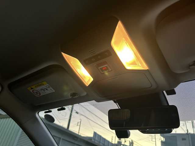 トヨタ ＲＡＶ４ G Zパッケージ 愛知県 2019(令1)年 4.3万km アティチュードブラックマイカ ・禁煙車/・ワンオーナー/・純正ナビ/フルセグTV/・バックカメラ/・ビルトインETC/・Bluetooth/USB/・ドライブレコーダー/・セーフティセンス/・RCTA/PKSB/・クリアランスソナー/・前席シートヒーター/・ステアリングヒーター/・パワーバックドア/・ルーフレール/・純正１９インチアルミ/・ステアスイッチ/・LEDオートライト/・フォグランプ/・電動格納ミラーウインカー/・新車保証書/取扱説明書/・スペアキー