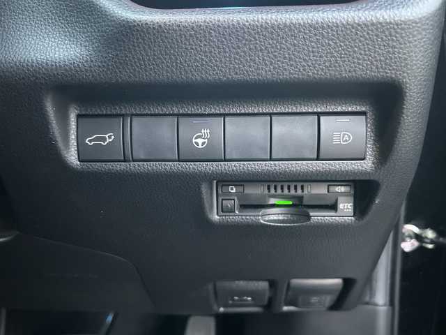トヨタ ＲＡＶ４ G Zパッケージ 愛知県 2019(令1)年 4.3万km アティチュードブラックマイカ ・禁煙車/・ワンオーナー/・純正ナビ/フルセグTV/・バックカメラ/・ビルトインETC/・Bluetooth/USB/・ドライブレコーダー/・セーフティセンス/・RCTA/PKSB/・クリアランスソナー/・前席シートヒーター/・ステアリングヒーター/・パワーバックドア/・ルーフレール/・純正１９インチアルミ/・ステアスイッチ/・LEDオートライト/・フォグランプ/・電動格納ミラーウインカー/・新車保証書/取扱説明書/・スペアキー