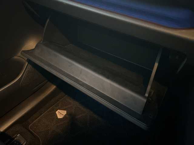 トヨタ ＲＡＶ４ G Zパッケージ 愛知県 2019(令1)年 4.3万km アティチュードブラックマイカ ・禁煙車/・ワンオーナー/・純正ナビ/フルセグTV/・バックカメラ/・ビルトインETC/・Bluetooth/USB/・ドライブレコーダー/・セーフティセンス/・RCTA/PKSB/・クリアランスソナー/・前席シートヒーター/・ステアリングヒーター/・パワーバックドア/・ルーフレール/・純正１９インチアルミ/・ステアスイッチ/・LEDオートライト/・フォグランプ/・電動格納ミラーウインカー/・新車保証書/取扱説明書/・スペアキー