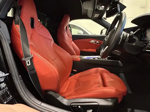 ＢＭＷ ＢＭＷ Ｚ４ sDrive20i Mスポーツ 岐阜県 2021(令3)年 2.3万km サファイアブラックP harman/kardonサラウンドサウンドシステム/ドライビングアシスト/　レーンディパーチャーウォーニング/　レーンチェンジウォーニング/　前車接近警告機能/　衝突回避被害軽減ブレーキ/　後車衝突警告機能/　クロストラフィックウォーニング/リヤビューカメラ予想進路表示機能付/リバースアシスト後退時ステアリングアシスト機能/アクティブクルーズコントロール　ストップアンドゴー機能付/BMWライブコックピット/　10.25インチ ワイドコントロールディスプレイ/　HDDナビゲーションシステム/電動フロントシート　運転席助手席メモリー機能付/　M スポーツシート　運転席助手席/　フロントシートヒーティング　運転席助手席/スマートキースペア