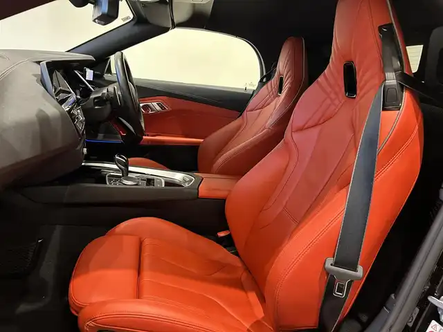 ＢＭＷ ＢＭＷ Ｚ４ sDrive20i Mスポーツ 岐阜県 2021(令3)年 2.3万km サファイアブラックP harman/kardonサラウンドサウンドシステム/ドライビングアシスト/　レーンディパーチャーウォーニング/　レーンチェンジウォーニング/　前車接近警告機能/　衝突回避被害軽減ブレーキ/　後車衝突警告機能/　クロストラフィックウォーニング/リヤビューカメラ予想進路表示機能付/リバースアシスト後退時ステアリングアシスト機能/アクティブクルーズコントロール　ストップアンドゴー機能付/BMWライブコックピット/　10.25インチ ワイドコントロールディスプレイ/　HDDナビゲーションシステム/電動フロントシート　運転席助手席メモリー機能付/　M スポーツシート　運転席助手席/　フロントシートヒーティング　運転席助手席/スマートキースペア