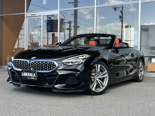 ＢＭＷ ＢＭＷ Ｚ４ sDrive20i Mスポーツ 岐阜県 2021(令3)年 2.3万km サファイアブラックP harman/kardonサラウンドサウンドシステム/ドライビングアシスト/　レーンディパーチャーウォーニング/　レーンチェンジウォーニング/　前車接近警告機能/　衝突回避被害軽減ブレーキ/　後車衝突警告機能/　クロストラフィックウォーニング/リヤビューカメラ予想進路表示機能付/リバースアシスト後退時ステアリングアシスト機能/アクティブクルーズコントロール　ストップアンドゴー機能付/BMWライブコックピット/　10.25インチ ワイドコントロールディスプレイ/　HDDナビゲーションシステム/電動フロントシート　運転席助手席メモリー機能付/　M スポーツシート　運転席助手席/　フロントシートヒーティング　運転席助手席/スマートキースペア