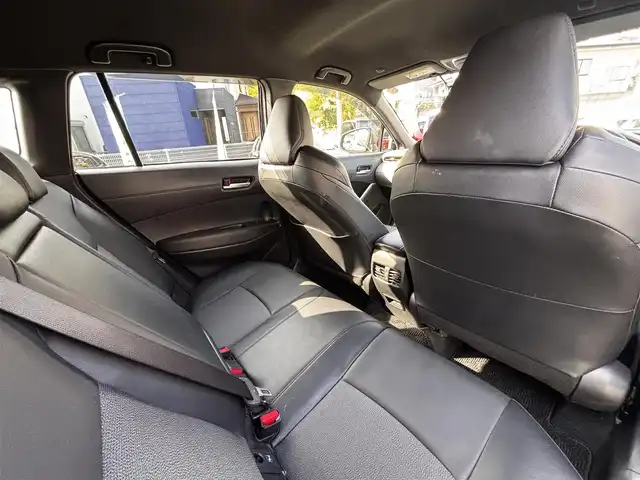 トヨタ カローラ クロス ハイブリッド Z 熊本県 2024(令6)年 3万km スパークリングブラックパールクリスタルシャイン ワンオーナー/モデリスタエアロ/純正ナビ付ディスプレイオーディオ/【フルセグTV/Bluetooth】/パノラミックビューモニター/トヨタセーフティーセンス/・レーダークルーズコントロール/・プリクラッシュセーフティ/・レーントレーシングアシスト/・レーンディパーチャーアラート/・プロアクティブドライビングアシスト/・ブラインドスポットモニター/・リヤクロストラフィックアラート/・リヤカメラディテクション/・パーキングサポートブレーキ/・ロードサインアシスト/・発進遅れ告知機能/・ドライバー異常時対応システム/・ロードサインアシスト/ブレーキホールド/パワーバックドア/純正18インチAW/オートLEDライト/オートマチックハイビーム/ウィンカーミラー/ハーフレザーシート/D席パワーシート/前席シートヒーター/革巻きステアリング/ステアリングスイッチ/ETC/ドライブレコーダー前後/フロアマット/純正ドアバイザー/保証書/取扱説明書/スペアキー