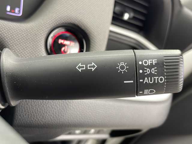 ホンダ フィット e:HEVクロスター 三重県 2020(令2)年 4.8万km プラチナホワイトパール 禁煙車/純正7インチナビ/　フルセグTV/CD/DVD/Bluetooth/バックカメラ/純正LEDヘッドライト/ホンダセンシング/前後ドラレコ/前後コーナーセンサー/プッシュスタート/スマートキー/ステアリングスイッチ/AAC/衝突軽減ブレーキシステム/レーンキープアシストシステム/オートマチックハイビーム/オートライト/スペアキー