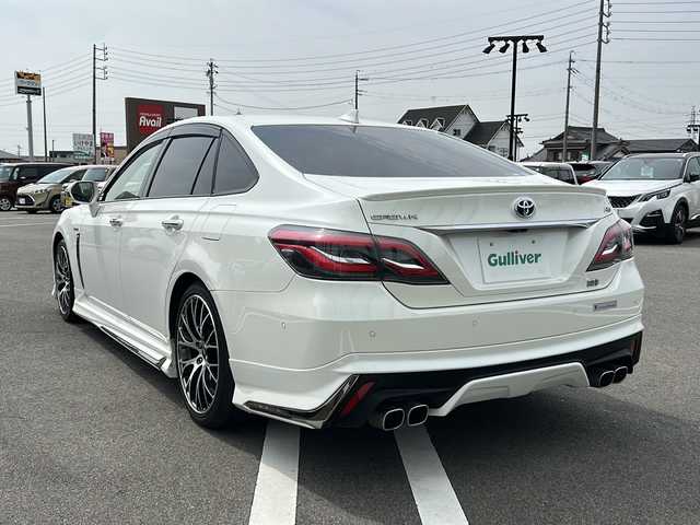 トヨタ クラウン ハイブリッド RS アドバンス 岐阜県 2018(平30)年 6.5万km ホワイトパールクリスタルシャイン 純正ＳＤナビ　/全周囲カメラ　/フルエアロ　/フルセグテレビ　/衝突被害軽減システム　/ＥＴＣ２．０　/コーナーセンサー前後/ＬＥＤヘッドライト/クルコン追従走行あり/ドラレコ前後/プッシュスタート　/オートライト/パワーシートD＋N席/パワーステアリング/パワーウィンドウ/スマートキー/AAC/スペアキー2本/Blue tooth接続/CDチェンジャー/USB入力端子/SDミュージックサーバー/AUX接続/フルフラットシート/純正フロアマット/ABS/横滑り防止装置/レーンキープアシスト/盗難防止装置/オートマチックハイビーム/エアバッグW/カーテンエアバッグ