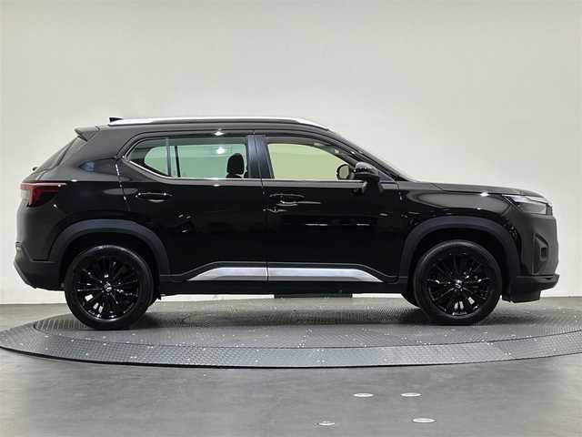 ホンダ ＷＲ－Ｖ Z+ ブラックスタイル 愛媛県 2025(令7)年 0.2万km クリスタルブラックパール ・１０型ポータブルナビ（ワンセグＴＶ・ＢＴ・ＳＤ・ＵＳＢ接続）/・クルーズコントロール　/・レーンキープアシスト　/・ステアリングリモコン　/・前後コーナーセンサー　/・衝突軽減ブレーキ　/・スペアキー