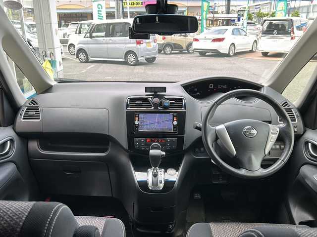 日産 セレナ HWS S HV Vセレ +Sefty 大阪府 2015(平27)年 11.9万km ダイヤモンドブラック ワンオーナー/純正ナビ・フルセグ・AM/FM/Bluetooth/両側パワースライドドア/クルーズコントロール/全方位カメラ/ドライブレコーダー/プッシュスタート/WACエアコン/ウインカーミラー/電動格納ミラー/オートライト/ドアバイザー/サンシェード/ETC