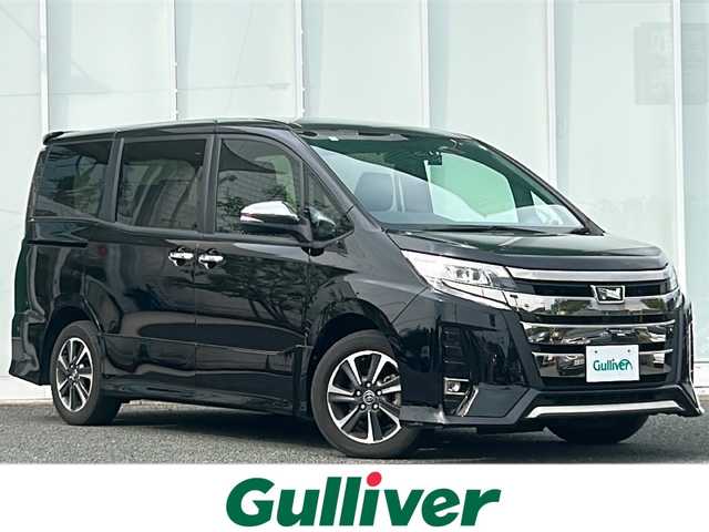 トヨタ ノア Si ダブルバイビーⅢ 福岡県 2021(令3)年 4.4万km 黒 ・純正ナビ9インチ（地図SDなし）/・純正フリップダウンモニター12.1インチ/・トヨタセーフティセンス/・クルーズコントロール/・プリクラッシュセーフティ/・コーナーセンサ/・レーンディパーチャーアラート/・両側パワースライドドア/・ETC2.0/・オートライト/・オートハイビーム/・横滑り防止装置/・電動格納ミラー/・ウィンカーミラー/・ステアリングリモコン/・ISOFIX/・純正フロアマット/・純正アルミ16インチ/・禁煙車