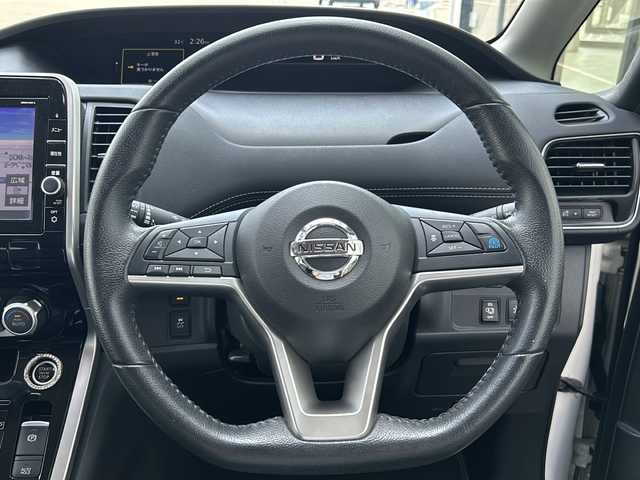 日産 セレナ ハイウェイスター プロパイロットED 茨城県 2017(平29)年 6.1万km ブリリアントホワイトパール 純正ナビゲーション（AM/FM/Bluetooth接続/AUX/USB/HDMI/SD/CD/DVD）/フリップダウンモニター付き/バックカメラ/フルセグTV/ETC/アイドリングストップ/クルーズコントロール/スマートキー/純正フロアマット/前方ドライブレコーダー/両側パワースライドドア/純正16インチアルミホイール/前後コーナーセンサー