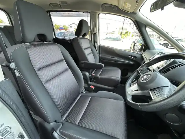 日産 セレナ ハイウェイスター プロパイロットED 茨城県 2017(平29)年 6.1万km ブリリアントホワイトパール 純正ナビゲーション（AM/FM/Bluetooth接続/AUX/USB/HDMI/SD/CD/DVD）/フリップダウンモニター付き/バックカメラ/フルセグTV/ETC/アイドリングストップ/クルーズコントロール/スマートキー/純正フロアマット/前方ドライブレコーダー/両側パワースライドドア/純正16インチアルミホイール/前後コーナーセンサー