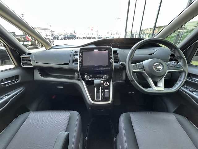 日産 セレナ ハイウェイスター プロパイロットED 道央・札幌 2017(平29)年 6.1万km ブリリアントホワイトパール 純正ナビゲーション（AM/FM/Bluetooth接続/AUX/USB/HDMI/SD/CD/DVD）/フリップダウンモニター付き/バックカメラ/フルセグTV/ETC/アイドリングストップ/クルーズコントロール/スマートキー/純正フロアマット/前方ドライブレコーダー/両側パワースライドドア/純正16インチアルミホイール/前後コーナーセンサー