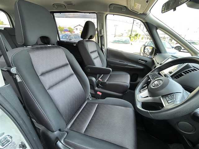 日産 セレナ ハイウェイスター プロパイロットED 道央・札幌 2017(平29)年 6.1万km ブリリアントホワイトパール 純正ナビゲーション（AM/FM/Bluetooth接続/AUX/USB/HDMI/SD/CD/DVD）/フリップダウンモニター付き/バックカメラ/フルセグTV/ETC/アイドリングストップ/クルーズコントロール/スマートキー/純正フロアマット/前方ドライブレコーダー/両側パワースライドドア/純正16インチアルミホイール/前後コーナーセンサー