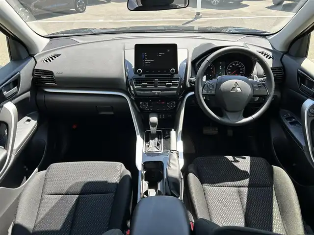 三菱 エクリプス クロス M 茨城県 2024(令6)年 0.3万km アメジストブラック 後期型モデル/メーカーナビ/アラウンドビューモニター/シートヒーター/クルーズコントロール/パドルシフト/ステアリングスイッチ
