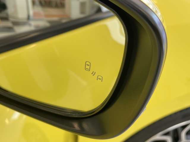 スズキ スイフト スポーツ 岐阜県 2023(令5)年 3.6万km チャンピオンイエロー ６速マニュアル/社外ディスプレイオーディオ/バックモニター/Bluetooth/前後ドライブレコーダー/デュアルデブレーキサポート/レーダークルーズコントロール/シートヒーター/クリアランスソナー/ＥＴＣ/ＬＥＤヘッドライト/オートライト/プッシュスタート/スマートキー/スペアキー/２本出しマフラー/ワンオーナー/取扱説明書・記録簿