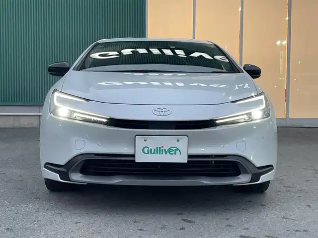 トヨタ プリウス G 福岡県 2023(令5)年 2.2万km プラチナホワイトパールマイカ クルーズコントロール/衝突軽減ブレーキ/前後コーナーセンサー/純正ナビ/Bluetoothオーディオ/フルセグTV/全方位カメラ/ビルトインETC2.0/ハイビームアシスト/LEDヘッドライト/純正フロアマット/純正アルミホイール