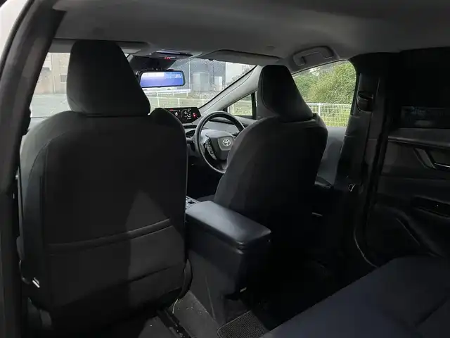 トヨタ プリウス G 福岡県 2023(令5)年 2.2万km プラチナホワイトパールマイカ クルーズコントロール/衝突軽減ブレーキ/前後コーナーセンサー/純正ナビ/Bluetoothオーディオ/フルセグTV/全方位カメラ/ビルトインETC2.0/ハイビームアシスト/LEDヘッドライト/純正フロアマット/純正アルミホイール