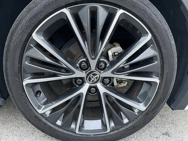 トヨタ プリウス G 福岡県 2023(令5)年 2.2万km プラチナホワイトパールマイカ クルーズコントロール/衝突軽減ブレーキ/前後コーナーセンサー/純正ナビ/Bluetoothオーディオ/フルセグTV/全方位カメラ/ビルトインETC2.0/ハイビームアシスト/LEDヘッドライト/純正フロアマット/純正アルミホイール