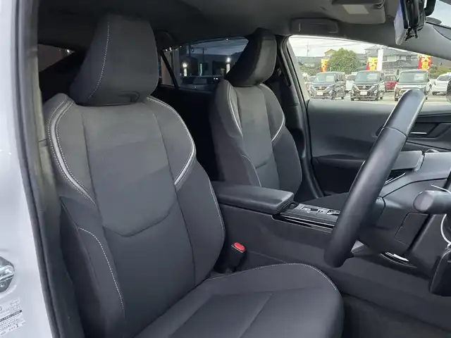 トヨタ プリウス G 福岡県 2023(令5)年 2.2万km プラチナホワイトパールマイカ クルーズコントロール/衝突軽減ブレーキ/前後コーナーセンサー/純正ナビ/Bluetoothオーディオ/フルセグTV/全方位カメラ/ビルトインETC2.0/ハイビームアシスト/LEDヘッドライト/純正フロアマット/純正アルミホイール