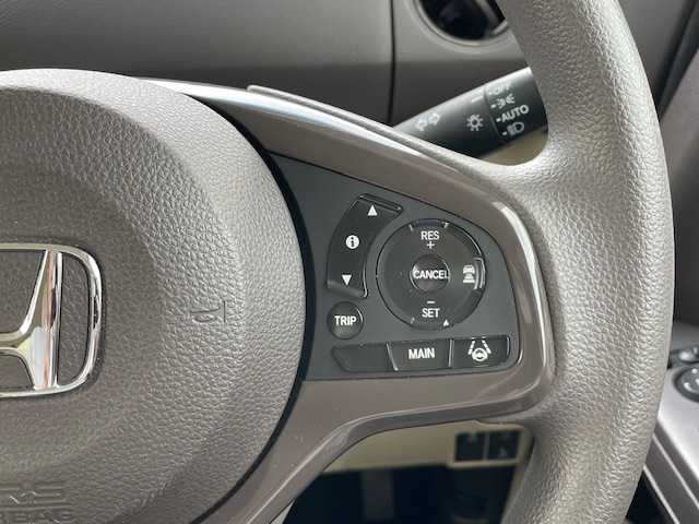 ホンダ Ｎ ＢＯＸ G L ホンダセンシング 静岡県 2019(平31)年 2.7万km プラチナホワイトパール ●純正ディスプレイオーディオ/(ワンセグ/CD/Bluetooth/iPod)/●バックカメラ/●アダプティブクルーズコントロール(追従走行あり)/●衝突被害軽減システム/●レーンキープアシスト/●LEDヘッドライト/●オートライト/●ステアリングスイッチ/●ETC/●両側パワースライドドア/●電動格納ウィンカーミラー/●ドアバイザー/●スマートキー/●プッシュスタート/●純正フロアマット/●W＋サイド＋カーテンSRS＋ABS/●車両取扱説明書/●ナディスプレイオーディオ取扱説明書