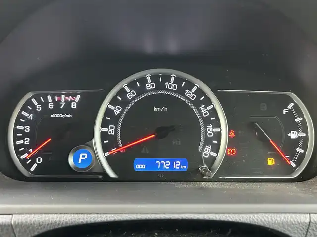 トヨタ ヴォクシー ZS 福岡県 2014(平26)年 7.8万km ホワイトパールクリスタルシャイン 純正7型SDナビ(フルセグTV/CD/DVD/BT)バックカメラ後席フリップダウンモニター両側パワスラETC純正フロアマット純正LEDヘッドライト純正16インチアルミホイールプッシュスタートスマートキー