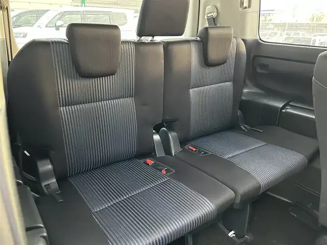 トヨタ ヴォクシー ZS 福岡県 2014(平26)年 7.8万km ホワイトパールクリスタルシャイン 純正7型SDナビ(フルセグTV/CD/DVD/BT)バックカメラ後席フリップダウンモニター両側パワスラETC純正フロアマット純正LEDヘッドライト純正16インチアルミホイールプッシュスタートスマートキー