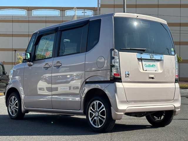 ホンダ Ｎ ＢＯＸ G Lパッケージ 宮城県 2013(平25)年 7.5万km チェリーシェルピンクメタリック 登録時走行距離74355km/純正ナビ/AM・FM・USB・SD・ワンセグTV・VTR/プッシュスタート/４WD/アイドリングストップ/スマートキー/AAC/バックカメラ/ベンチシート/片側パワースライドドア/純正フロアマット/純正アルミホイール/ABS/盗難防止装置/横滑り防止装置/ヘッドライトイベライザー/ウインカーミラー/ドアバイザー/電動格納ミラー
