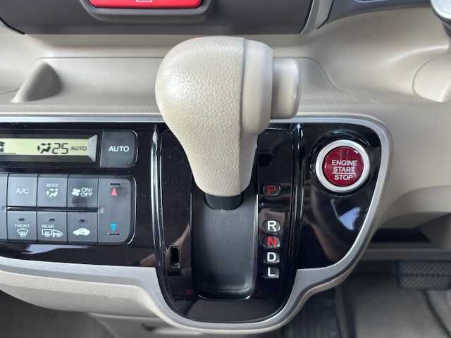 ホンダ Ｎ ＢＯＸ G Lパッケージ 宮城県 2013(平25)年 7.5万km チェリーシェルピンクメタリック 登録時走行距離74355km/純正ナビ/AM・FM・USB・SD・ワンセグTV・VTR/プッシュスタート/４WD/アイドリングストップ/スマートキー/AAC/バックカメラ/ベンチシート/片側パワースライドドア/純正フロアマット/純正アルミホイール/ABS/盗難防止装置/横滑り防止装置/ヘッドライトイベライザー/ウインカーミラー/ドアバイザー/電動格納ミラー