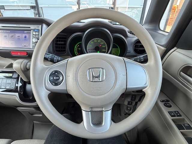 ホンダ Ｎ ＢＯＸ G Lパッケージ 宮城県 2013(平25)年 7.5万km チェリーシェルピンクメタリック 登録時走行距離74355km/純正ナビ/AM・FM・USB・SD・ワンセグTV・VTR/プッシュスタート/４WD/アイドリングストップ/スマートキー/AAC/バックカメラ/ベンチシート/片側パワースライドドア/純正フロアマット/純正アルミホイール/ABS/盗難防止装置/横滑り防止装置/ヘッドライトイベライザー/ウインカーミラー/ドアバイザー/電動格納ミラー