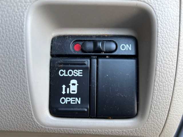 ホンダ Ｎ ＢＯＸ G Lパッケージ 宮城県 2013(平25)年 7.5万km チェリーシェルピンクメタリック 登録時走行距離74355km/純正ナビ/AM・FM・USB・SD・ワンセグTV・VTR/プッシュスタート/４WD/アイドリングストップ/スマートキー/AAC/バックカメラ/ベンチシート/片側パワースライドドア/純正フロアマット/純正アルミホイール/ABS/盗難防止装置/横滑り防止装置/ヘッドライトイベライザー/ウインカーミラー/ドアバイザー/電動格納ミラー