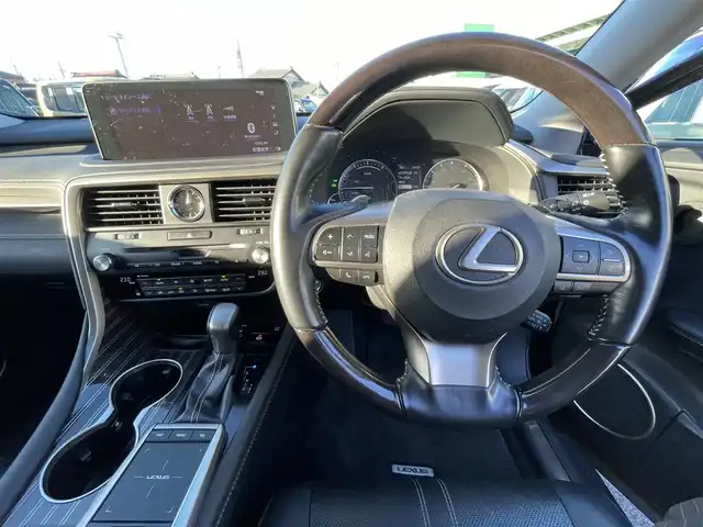 レクサス ＲＸ 450h バージョンL 愛知県 2021(令3)年 5.3万km グラファイトブラックガラスフレーク メーカー純正ナビ　/サンルーフ　/ＤＴＶ　/ＢＴ　/衝突軽減ブレーキ　/レーダークルーズコントロール　/本革シート　/パワーバックドア　/クリアランスソナー　/ブラインドスポットモニター　/ＥＴＣ２．０/純正フロアマット/ヘッドアップディスプレイ/リアクロストラフィックアラート/ＬＥＤヘッドライト/シートヒーター&ベンチレーション/ステアリングヒーター/ステアリングスイッチ