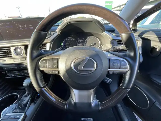 レクサス ＲＸ 450h バージョンL 愛知県 2021(令3)年 5.3万km グラファイトブラックガラスフレーク メーカー純正ナビ　/サンルーフ　/ＤＴＶ　/ＢＴ　/衝突軽減ブレーキ　/レーダークルーズコントロール　/本革シート　/パワーバックドア　/クリアランスソナー　/ブラインドスポットモニター　/ＥＴＣ２．０/純正フロアマット/ヘッドアップディスプレイ/リアクロストラフィックアラート/ＬＥＤヘッドライト/シートヒーター&ベンチレーション/ステアリングヒーター/ステアリングスイッチ