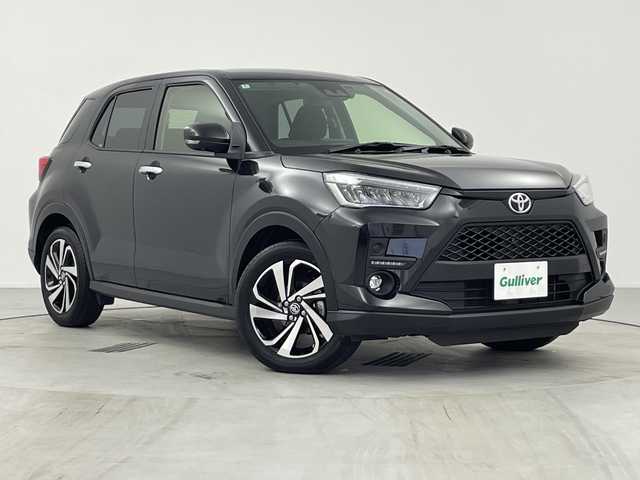 トヨタ ライズ Z 愛知県 2022(令4)年 2.4万km ブラックマイカメタリック ワンオーナー/純正9インチディスプレイオーディオ/【HDMI/Bluetooth/フルセグTV/AppleCarPlay/AndroidAuto/USB/AM/FM】/スマートパノラマパーキングパッケージ/パノラミックビュー/スマートパノラマパーキングアシスト(駐車支援システム)/ETC/17インチ純正アルミホイール/スマートアシスト/衝突回避支援ブレーキ/衝突警報/車線逸脱警報/車線逸脱抑制/ふらつき警報/露側逸脱警報/ブレーキ制御付誤発進抑制(前方・後方)/先行車発進お知らせ/アダプティブドライビングビーム/コーナーセンサー(フロント・リヤ)/標識認識/全車速追従機能付ACC(停止保持機能あり)/サイドビューランプ/レーンキープコントロール/横滑り防止装置/アイドリングストップ/ヒルスタートアシスト/前席シートヒーター/オートエアコン/純正フロアマット/革巻きステアリング/スペアタイヤ/スペアキー/新車保証書・取扱説明書